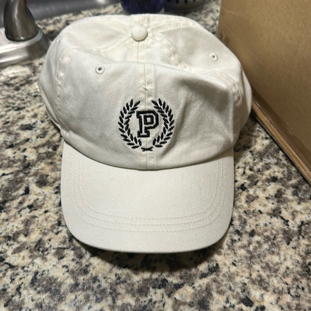 Pink hat NWT